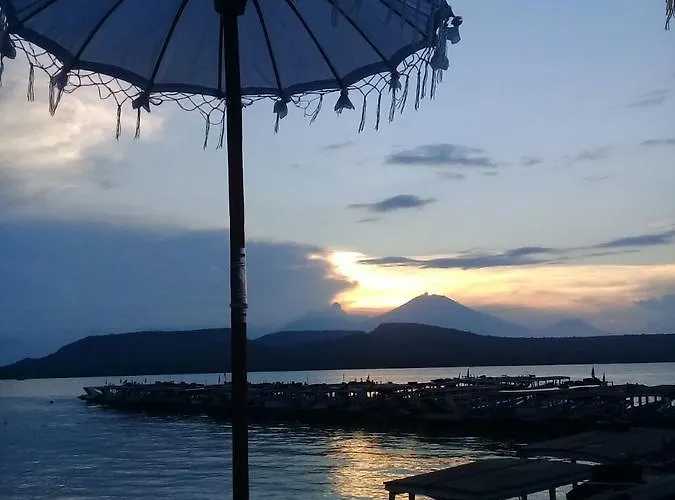 Batu Ampar Menjangan 4* バニュウェダン